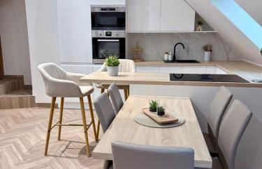 Modern Cocoon Under Roof Parking Close to Tram - Foto 2