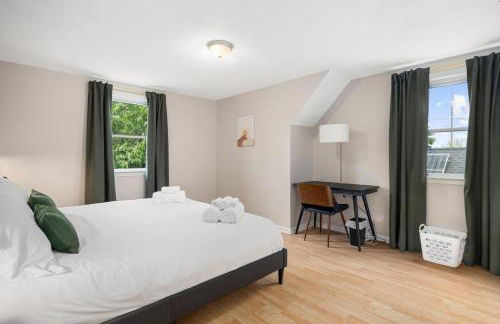 Cozy Mid Century Oasis with 2 KING beds - Foto 17