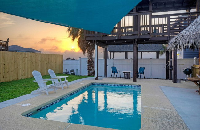Private Pool, Yard, Deck, by the Nature Preserve! Tipsy Flipper by Avantstay - Photo 49
