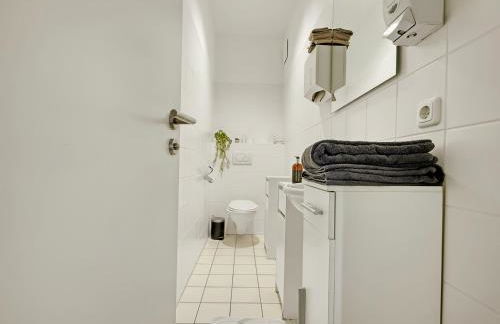 Zentrale Ferienwohnung in München 6 Schlafzimmer, 16 Gäste - Photo 16