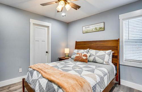 Peaceful Retreat with Hot Tub Near Lake Barkley! - Foto 17