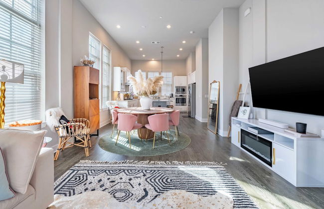 Modern Home, Private Balcony, Near Rainey & Lady Bird Lake Haus of Z - Foto 9