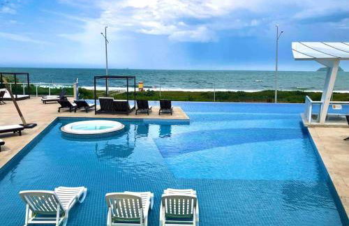 Apê estilo Resort c/ pé na areia e vista mar, próximo ao Beto Carrero - Foto 27