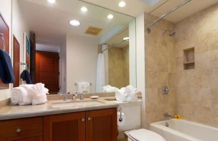 ❤PiH❤ OCEAN POINT Walk to Beach Club Steps From Ocean Bikes - Foto 34