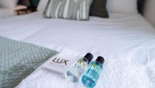 Modern house, sleeps up to 9 - Foto 3