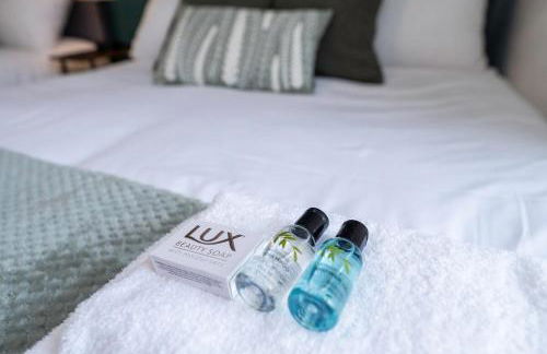 Modern house, sleeps up to 9 - Photo 3