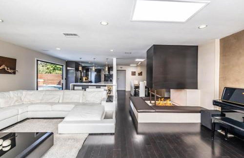 Luxury 3BR with Cabana Oasis Pool & Style - Foto 38