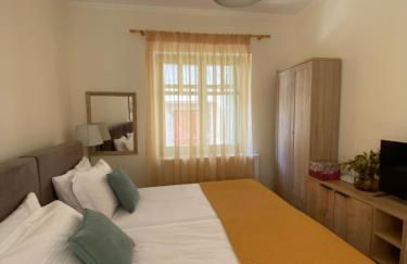 Στούντιο σε ανακαινισμένο αρχοντικό του 19ου αιώνα, κέντρο Μύρινας - Photo 8