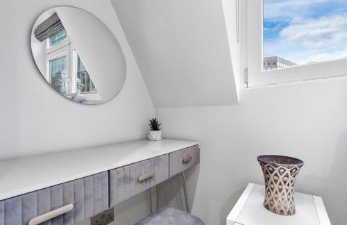 London Bridge Luxury by Sol Haven - Foto 26