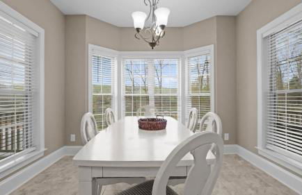 Sleeps 22, Lakefront w/ Private Dock & Pool, 2 Houses Lake Living by Avantstay - Foto 138