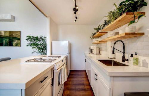 Glass Cabin Under the Pines | Hot Tub • Seclusion - Foto 17