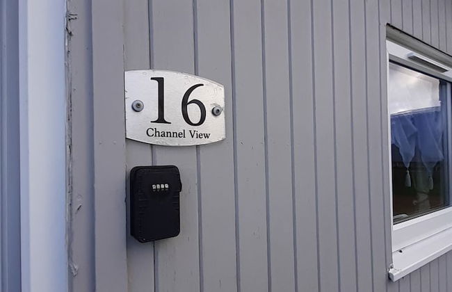 Beautiful 2-bed Chalet in Bideford - Photo 15