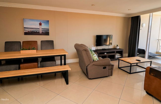 1 Bedroom Luxury Apartment - Photo 19