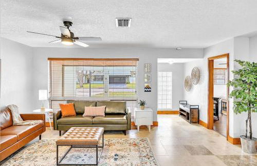 Pool Heat I Firepit and BBQ I 75"TV I Foosball I 581mbps - Foto 9