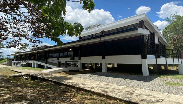 Extérieur du musée du site archéologique Finca 6