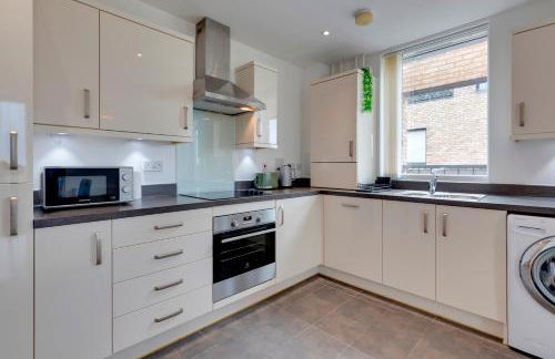 54 Woodpecker Way · Modern apartment near Addenbrookes Free parking Pass the Keys - Foto 14