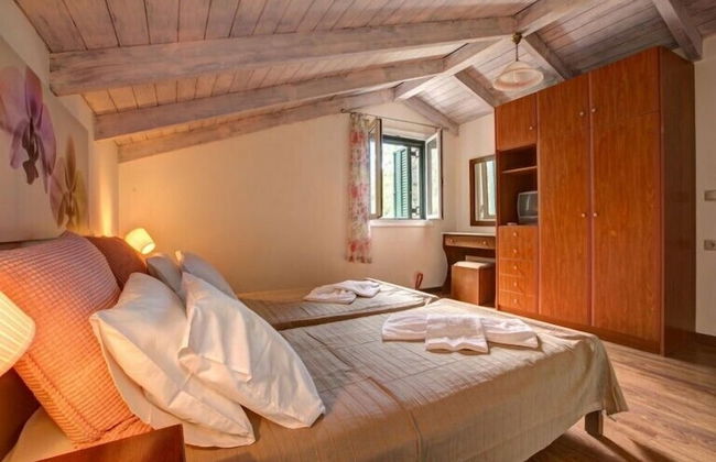 Villa Iremia & Villa Galini - Foto 8