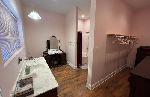 Midway Manor - Private Events, Weddings, Reunions - Foto 34