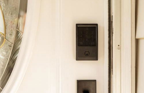 Work, Rest and Gather - Spacious 3BR with Modern Charm - Foto 80