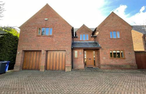 Spacious Home, 6 large bedrooms, full sky package, sleeps 14 - Foto 40