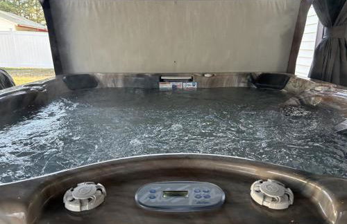 Serene Corner Cottage with Hot Tub home - Foto 28