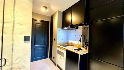 Bright apartment with balcony and pool - Photo 4