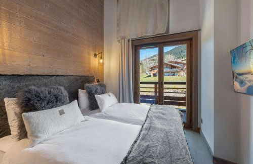 Megeve Luxury Spa Escape with views and parking - Photo 12