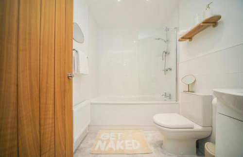 8 Iris Cottage 4-BR Coastal Home in Suffolk - Foto 36