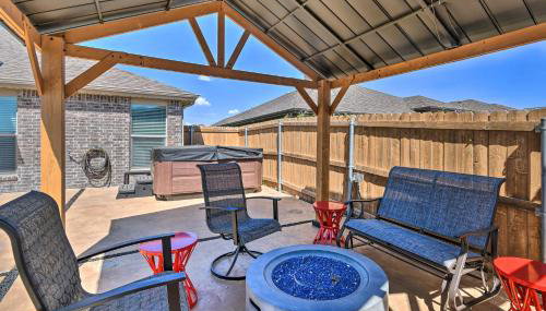 Modern Amarillo House with Fire Pit and Hot Tub! - Foto 2
