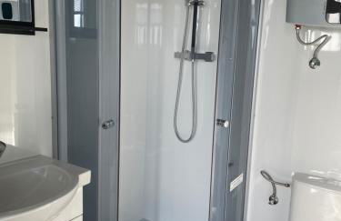 TINY-HOUSE mit Alpen- Stadt- und Poolblick , WLAN - Foto 18