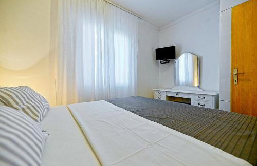 Art Apartments Postira - Photo 29