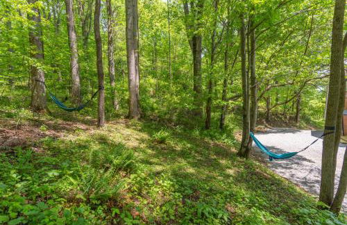 Renovated Barn in the Woods with Hot Tub - Foto 8