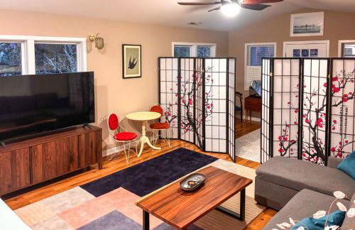 2 Mi to Atlantic Beach Coastal Retreat with Deck - Foto 3