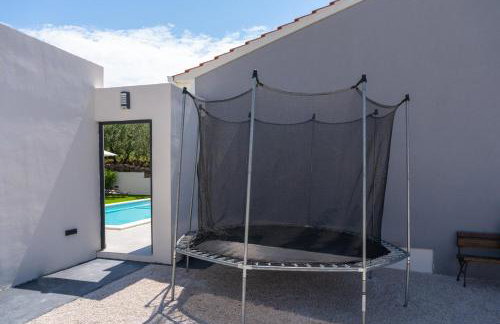 Apartment Gironi with Pool, Jacuzzi - Photo 44