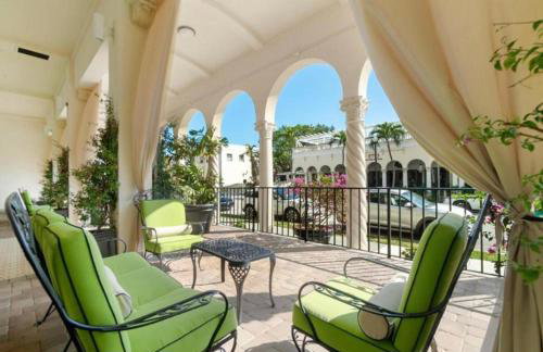 TROPICAL Palm Beach NEW SUITE 3 Beds 2 BEDRS &2BATHROOMS ENSUITE BEACH 5 MINOutdoorPOOL Garden - Photo 14