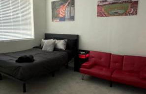 The 513 Flat 2! 1BR, 1Bath Apt with Pool and Riverfront View! Free Gated Parking! Only Steps from The banks & Stadiums! - Foto 8