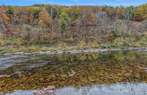 River Time Cabin - Riverfront, Hot Tub, Screen Porch, Fishing, Games, View, 3 King Beds - Photo 100