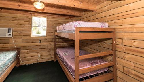 Cozy Rustic Cabin Rental on Private Ranch for Weekend Getaway from Austin - Foto 3