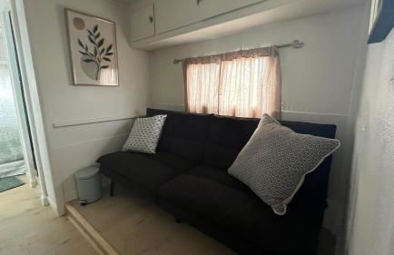 Cozy 1-bedroom mobile home with WiFi, AC in charming Silver City - Foto 4