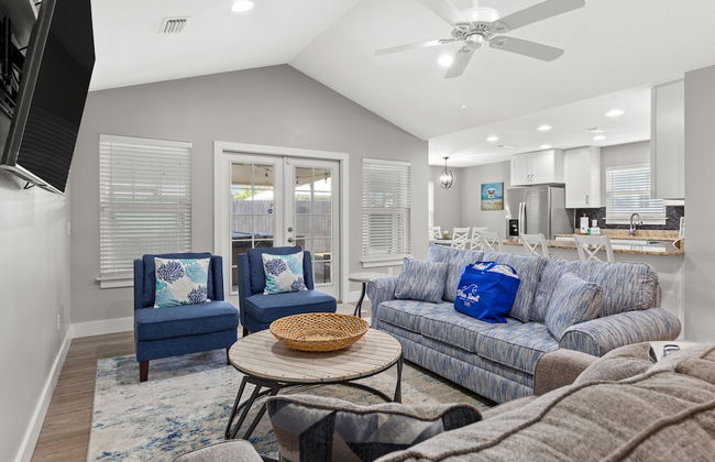 3bd, 2BA Home! Family Friendly! Close to Beach! HOT Tub! - Foto 13