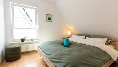 Denkmalgeschütztes Fachwerkhaus im Zentrum mit Garage - Foto 3