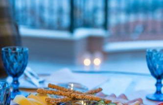 Amazing view with huge balcony - Photo 6