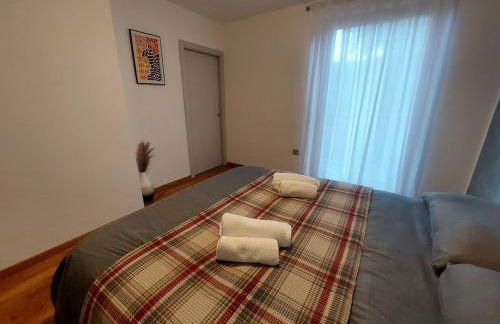 Casa Evelina con Parcheggio esterno e Garage gratis, appartamento con idromassaggio per due - Photo 18