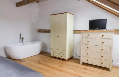 Grange Barn - Photo 18