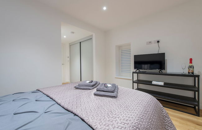 Exquisite 3BR Duplex Apartment, Air-con& Amenities - Foto 4