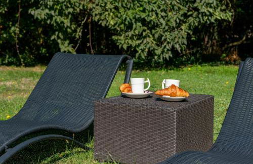 Villa des courses - Piscine et Jardin - Foto 9