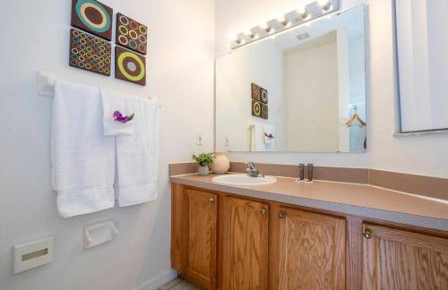 Cozy 3Bed Townhome 8 Miles from Disney 1123 - Foto 51