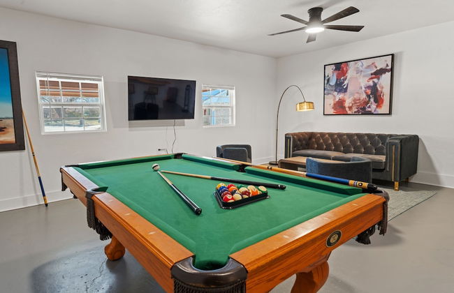 Spacious Lakefront View With Hot Tub and Pool NH - Photo 11