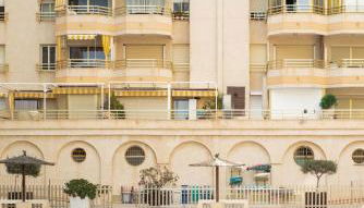 Familiar frente al Mediterráneo Piscina, parking - Foto 2