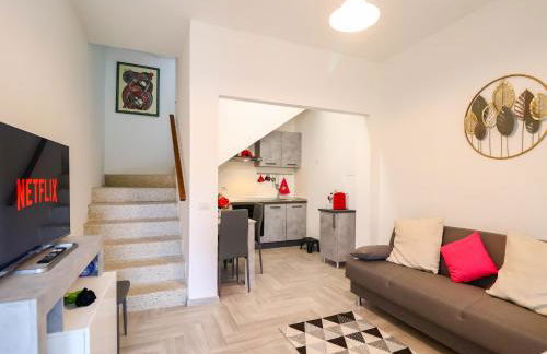 The Cozy Apartment - Wi-Fi, Smart TV, Free Parking - Foto 1